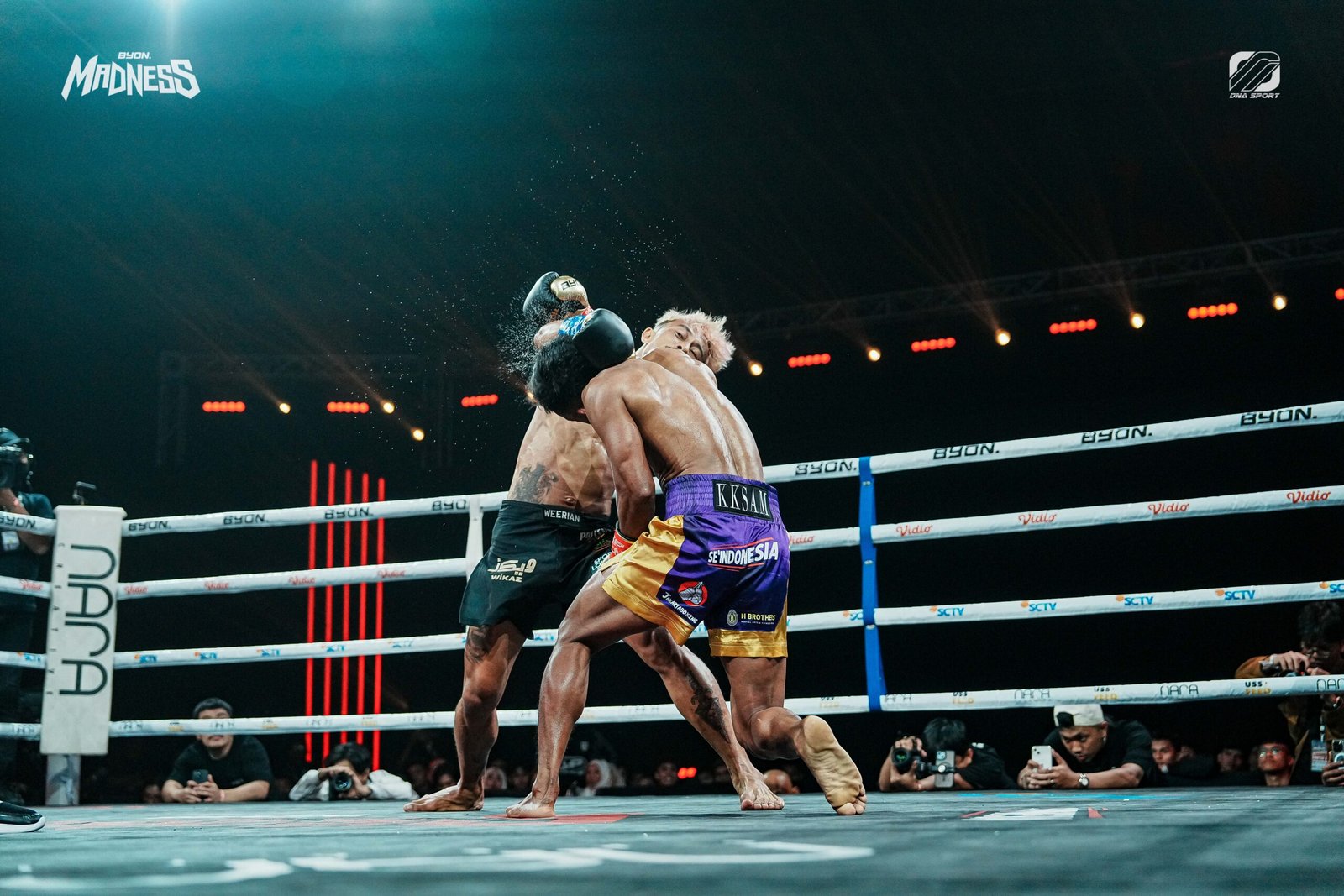 Weerian Buktikan Jubah Wikaz Cocok untuk Fashion dan Olahraga Sekaligus di Byon Madness