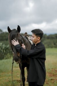 Wikaz x Yusran Nawir: Keteguhan dalam Gerak, Keanggunan dalam Nilai