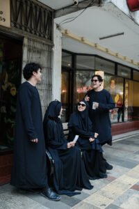 Tampil Syar’i dan Tetap Modis untuk Kegiatan Sehari-hari